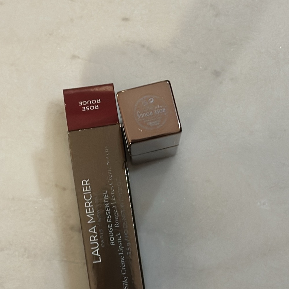 NEW Laura Mercier Rouge Essentiel in Rose Rouge - Picture 3 of 3